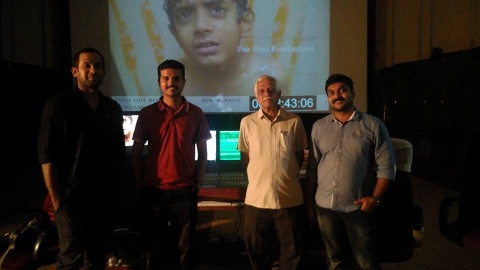 അതിശയങ്ങളുടെ വേനൽ എന്ന ചിത്രത്തിന്റെ സൗണ്ട് മിക്സിങ്ങിനിടെ ചിത്രാഞ്ജലി സ്റ്റുഡിയോയിൽ.