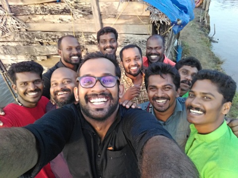 കരിന്തലക്കൂട്ടത്തിനൊപ്പം